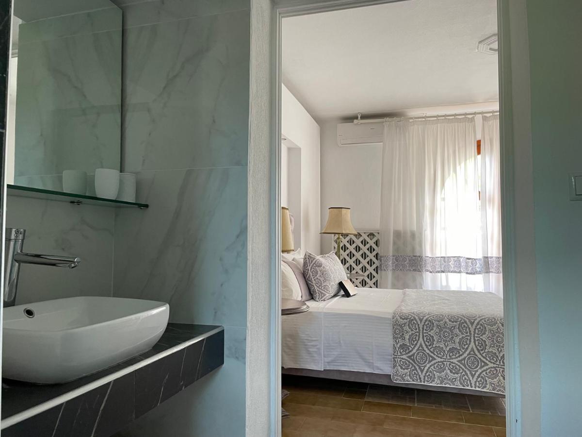 Byblos Mare-The Exclusive Beach Front Villa Скала Сотирос Екстериор снимка