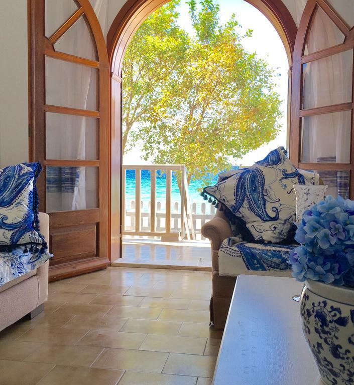 Byblos Mare-The Exclusive Beach Front Villa Скала Сотирос Екстериор снимка